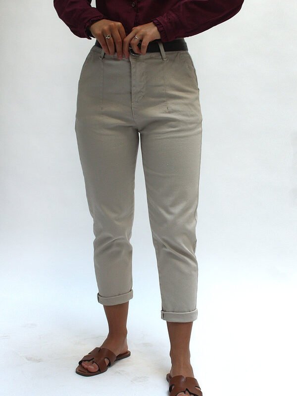 Pantalón de corte slim beige marrón - Imagen 2