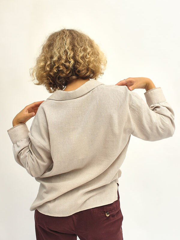 Blusa oversize con caida elegante - Imagen 4