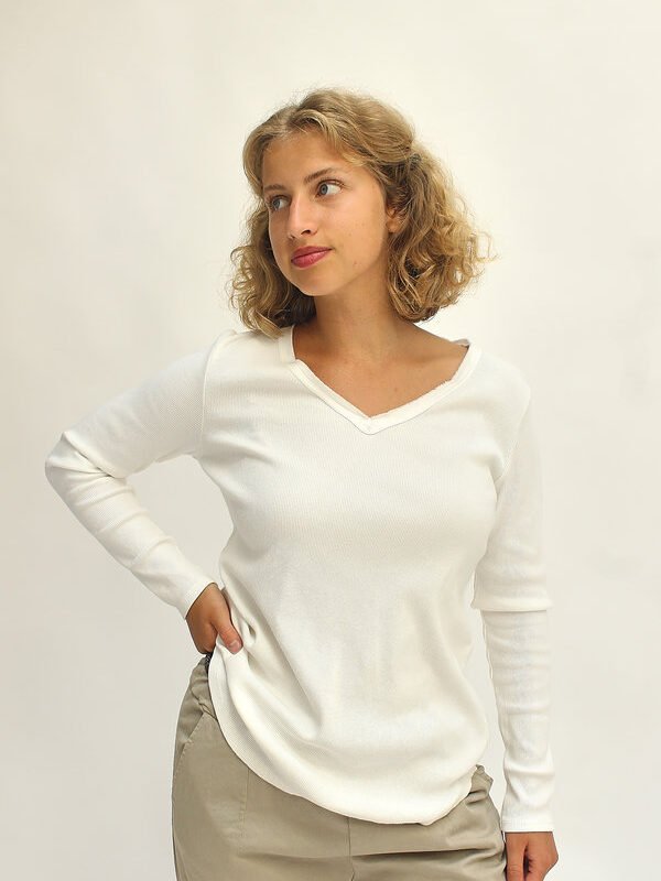 Camiseta basica canalé cuello V blanco