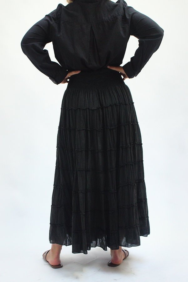Falda larga con vuelo escalonado negro - Imagen 4